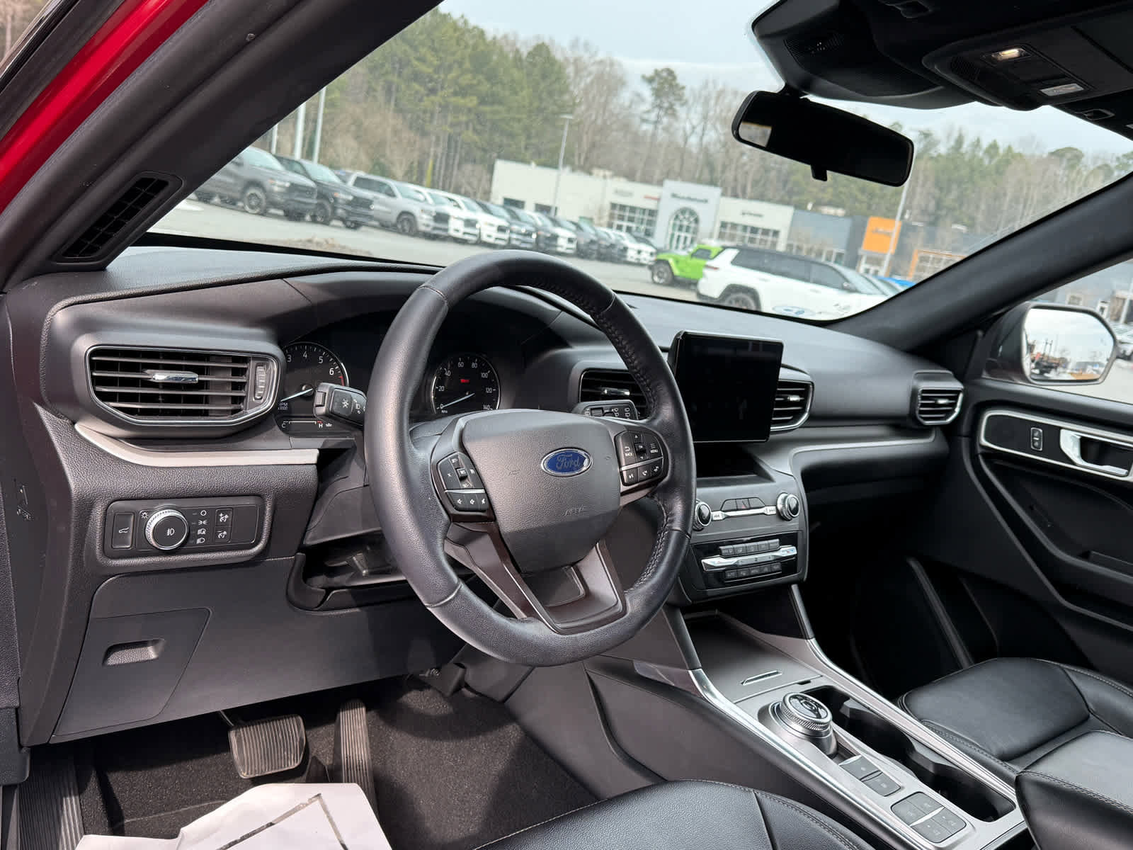 Used 2020 Ford Explorer XLT w/ Equipment Group 202A image 16