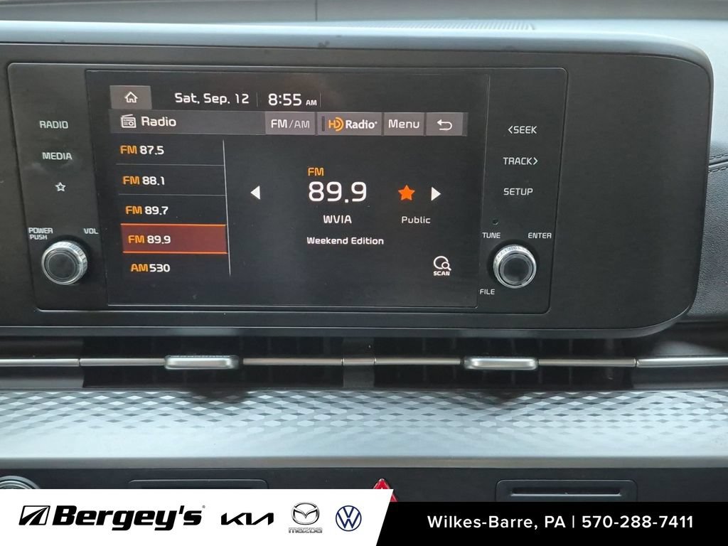 Used 2022 Kia Carnival LX FWD image 17