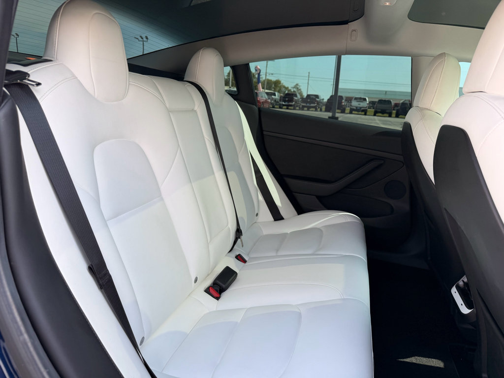 Used 2022 Tesla Model 3 Long Range AWD/4WD image 15