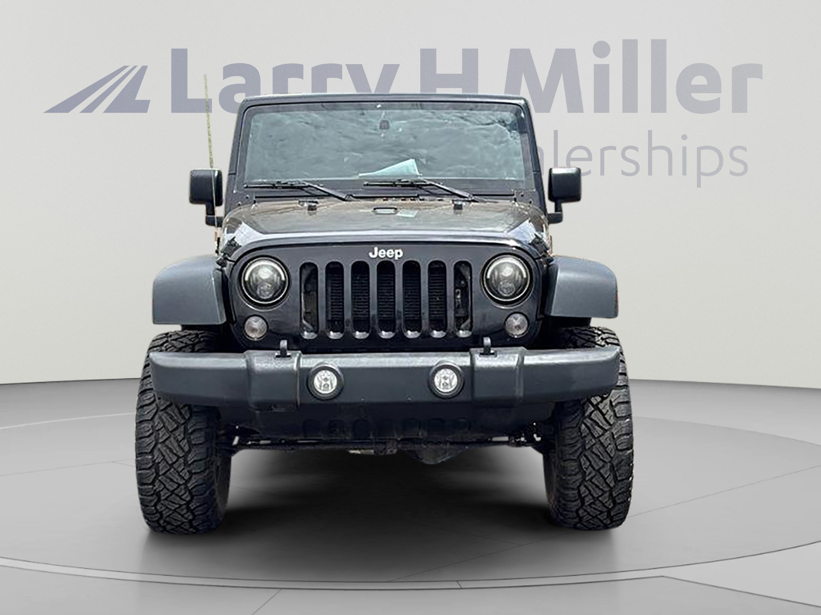 Used 2016 Jeep Wrangler Unlimited Rubicon w/ Connectivity Group AWD/4WD image 9
