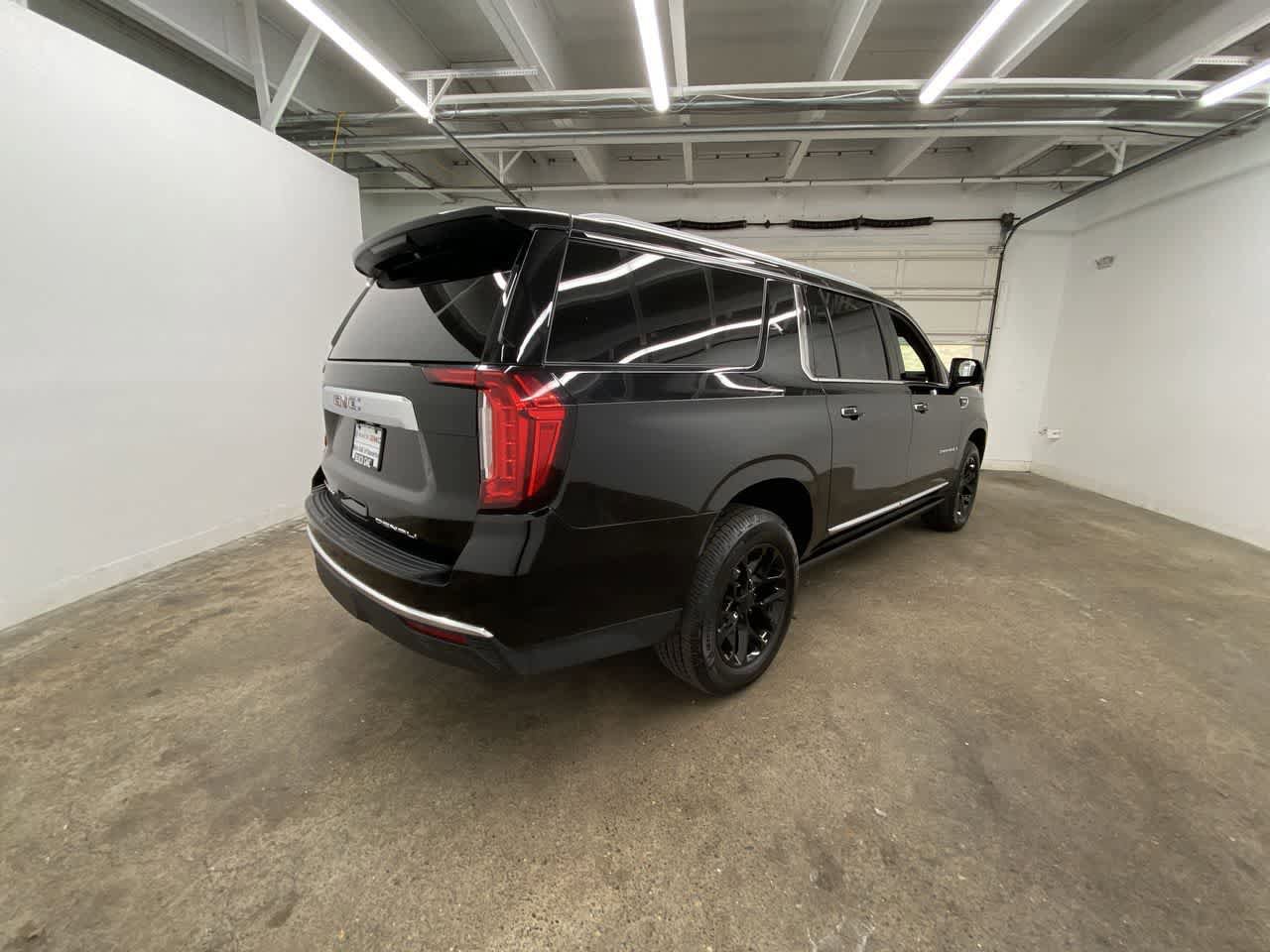 Used 2023 GMC Yukon XL Denali w/ LPO, Floor Liner Package AWD/4WD image 6