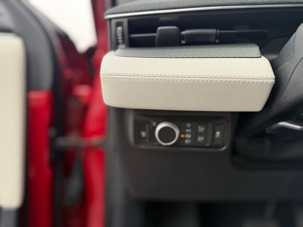 Used 2021 Ford Mustang Mach-E Premium image 14