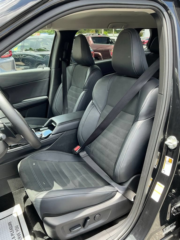 Used 2025 Mitsubishi Outlander AWD image 30