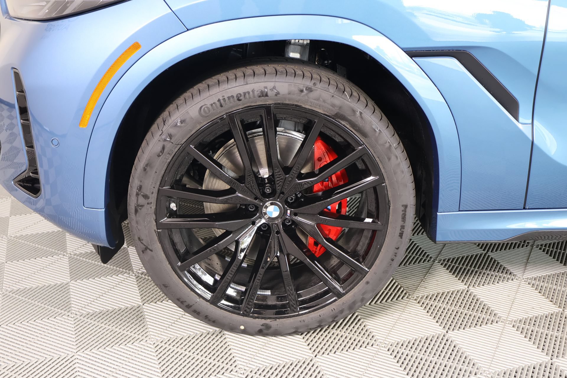 New 2027 BMW X6 xDrive40i w/ Executive Package AWD/4WD image 17