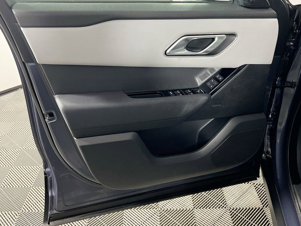 Used 2025 Land Rover Range Rover Velar Dynamic SE AWD/4WD image 18