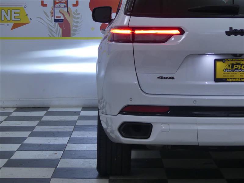 Used 2023 Jeep Grand Cherokee L Summit AWD/4WD image 40
