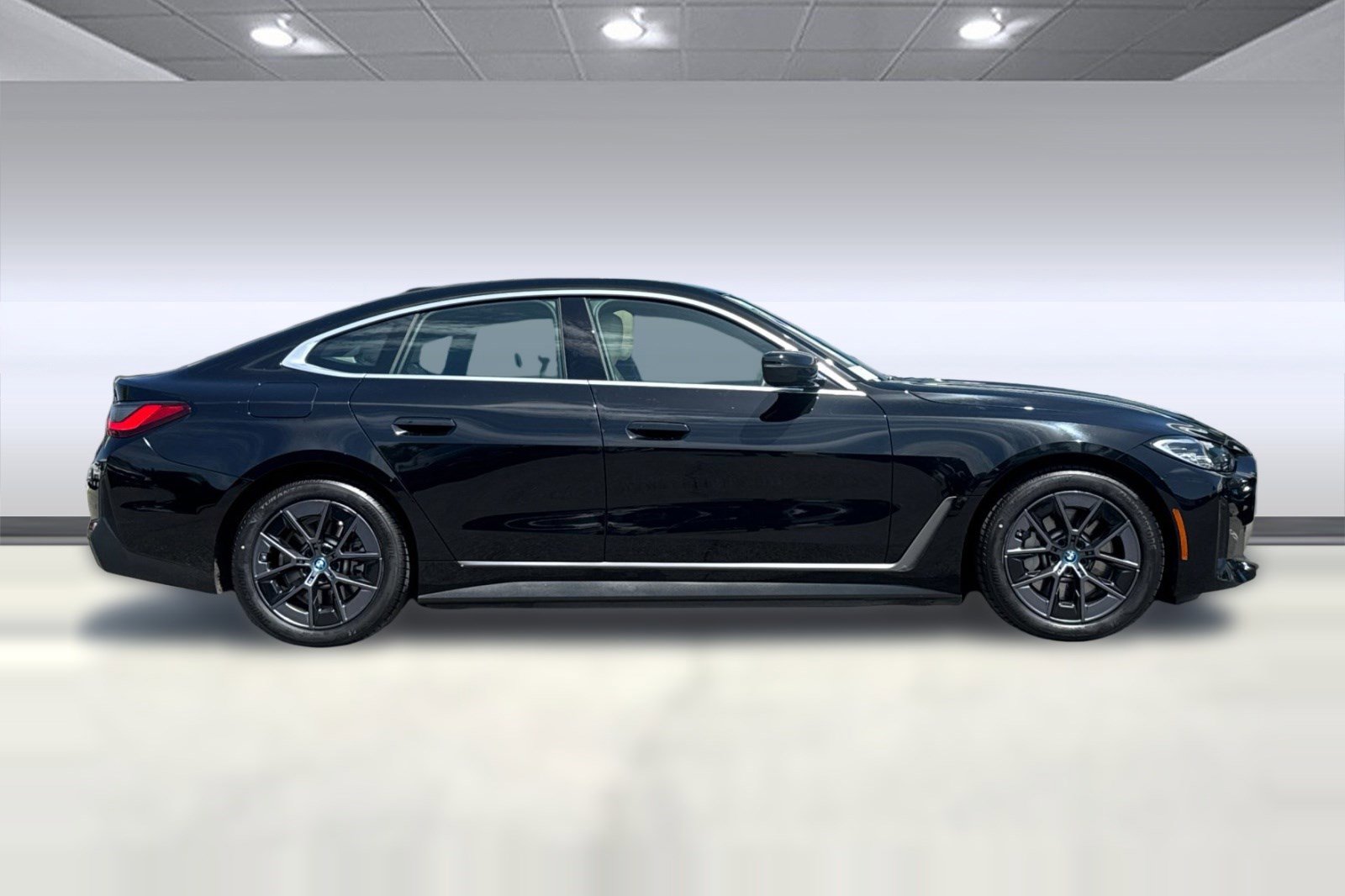 Certified 2023 BMW i4 eDrive35 w/ Premium Package RWD image 7