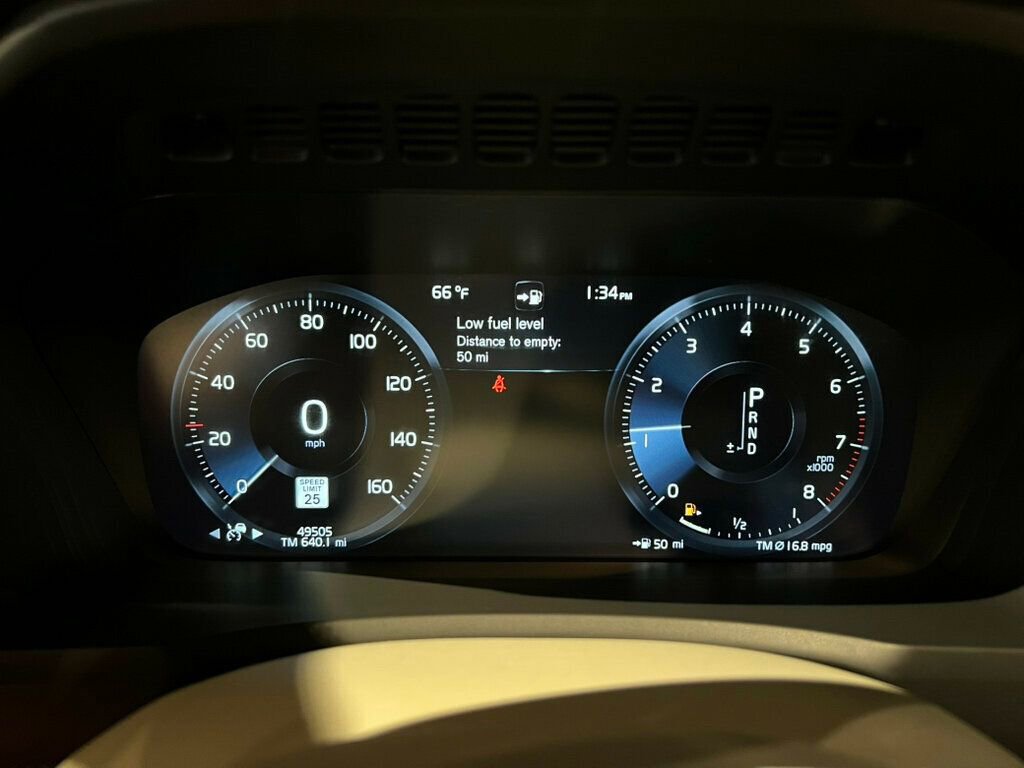 Used 2022 Volvo XC90 T6 Inscription w/ Advanced Package image 18