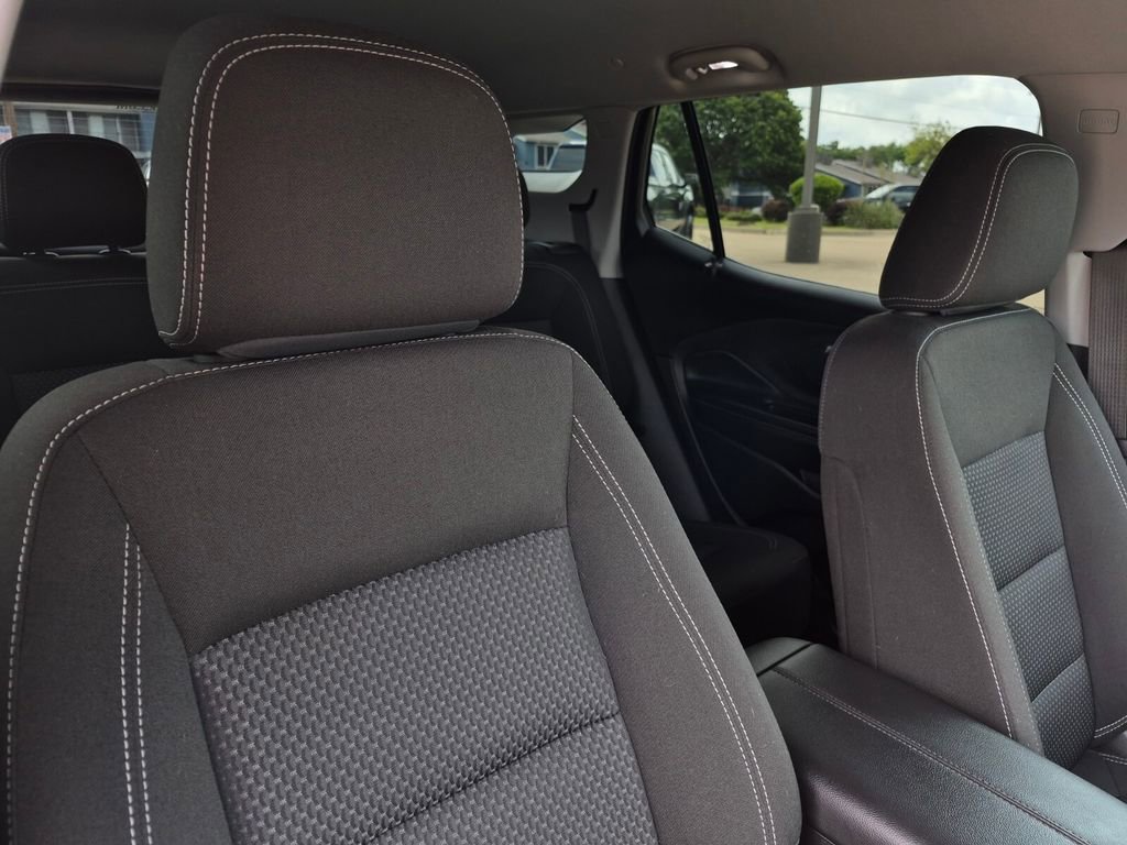 Used 2023 GMC Terrain SLE w/ Driver Convenience Package image 36