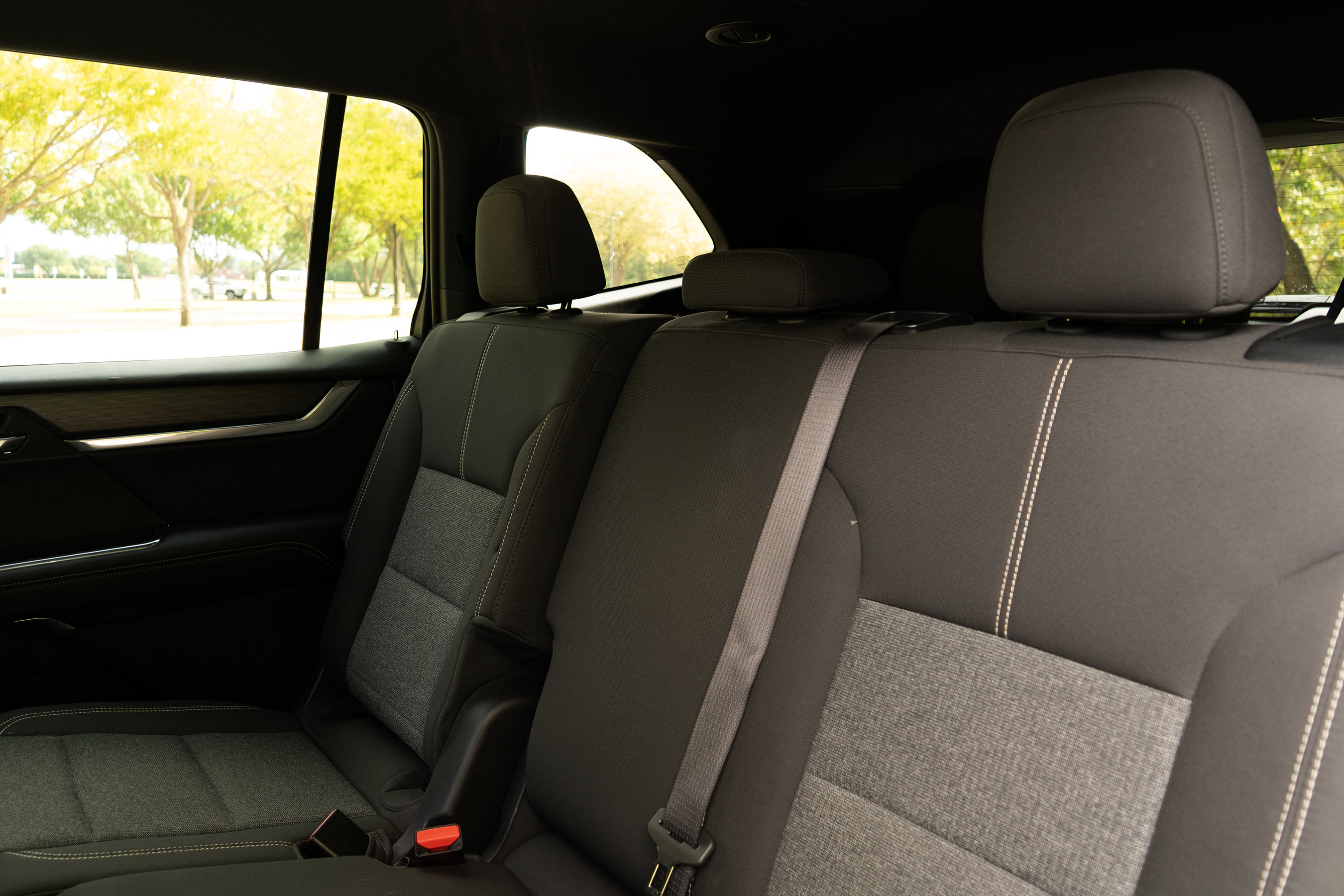 Used 2025 GMC Acadia Elevation image 18