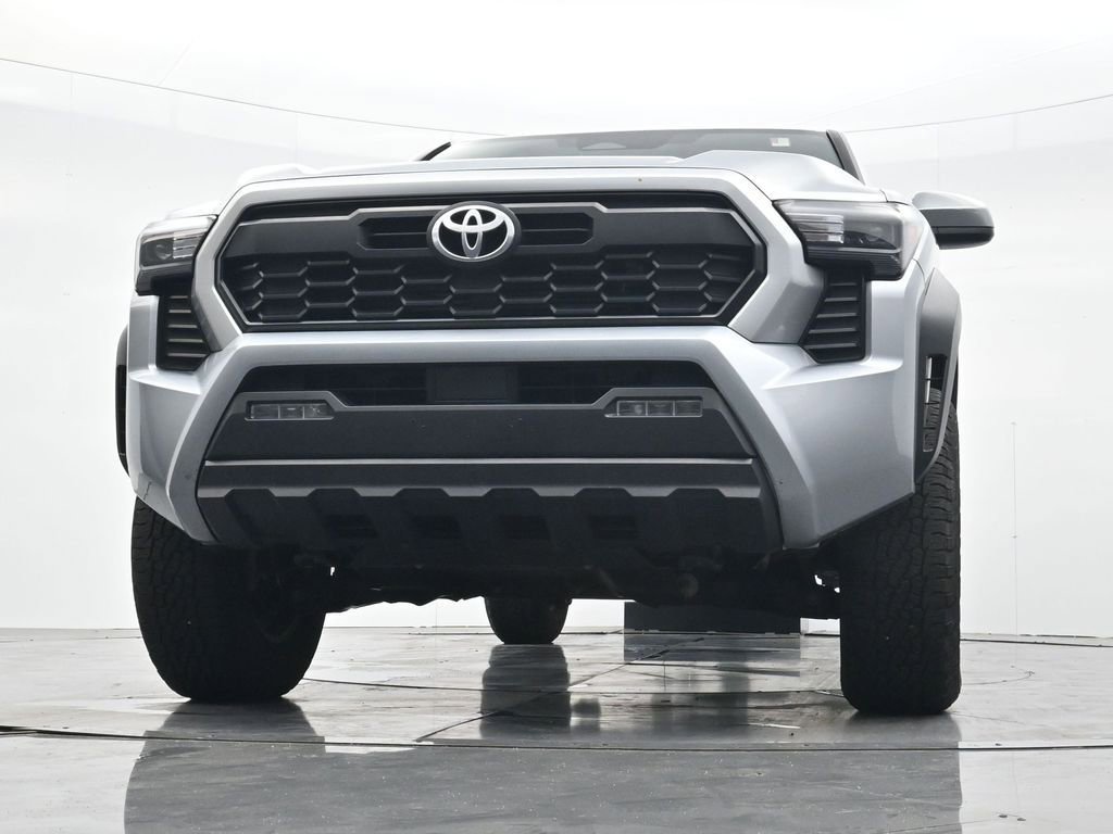 Used 2024 Toyota Tacoma TRD Off-Road image 30