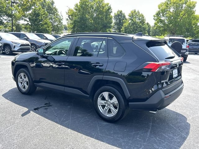Used 2025 Toyota RAV4 XLE AWD/4WD image 6