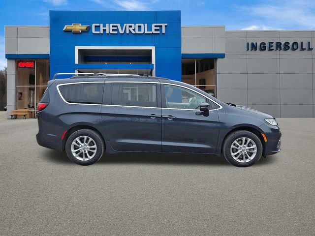 Used 2021 Chrysler Pacifica Touring image 27
