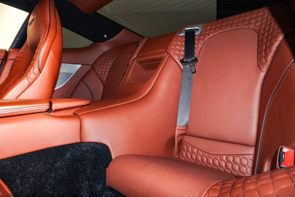 Used 2015 Aston Martin Vanquish Coupe RWD image 22