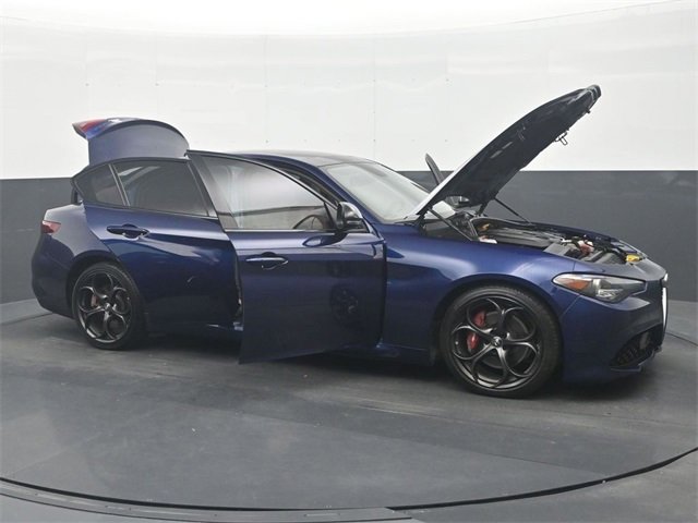Used 2019 Alfa Romeo Giulia Base image 34