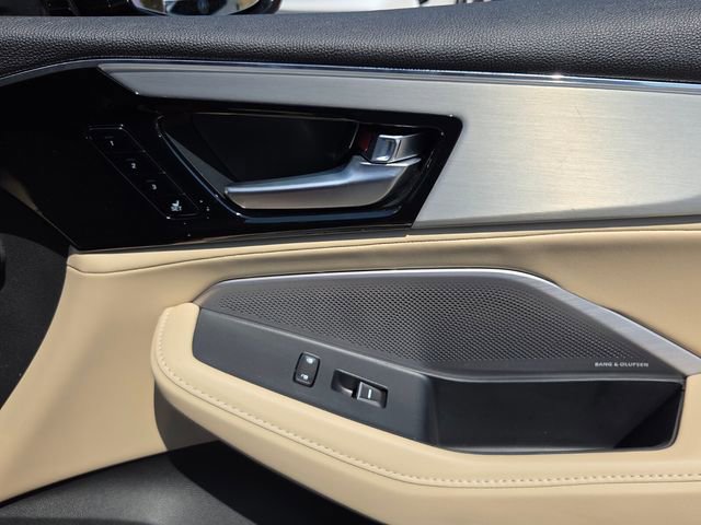 Certified 2025 Acura MDX w/ Technology Package image 13