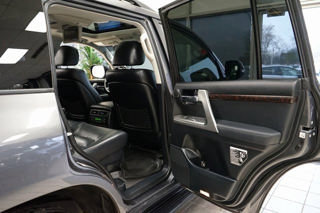 Used 2013 Toyota Land Cruiser image 55