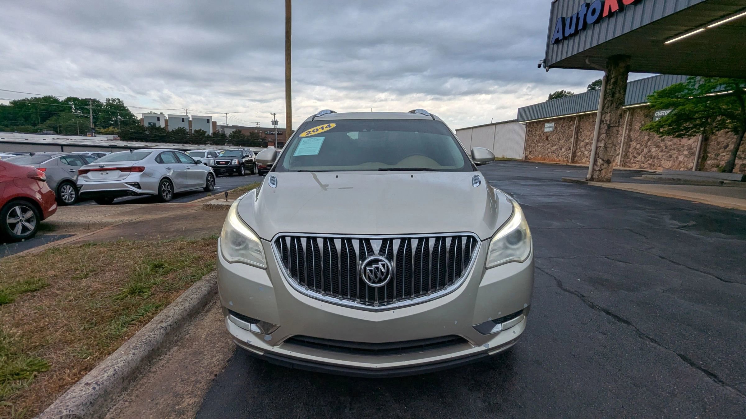 Used 2014 Buick Enclave Premium w/ Trailering Provision Package FWD image 2