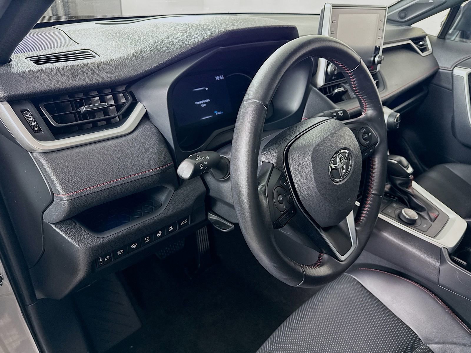 Used 2022 Toyota RAV4 XSE w/ Premium Package AWD/4WD image 7