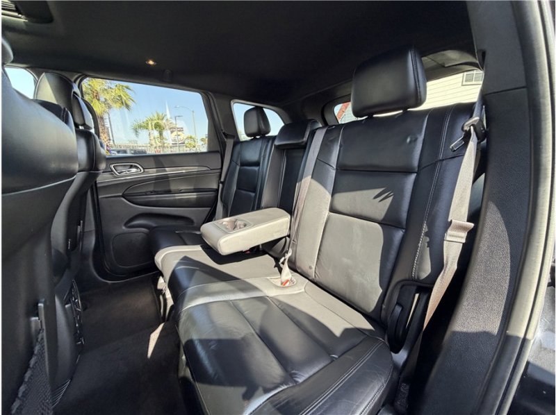 Used 2019 Jeep Grand Cherokee Limited image 22