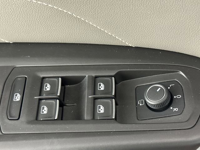 Used 2023 Volkswagen Atlas Cross Sport SEL Premium R-Line image 19