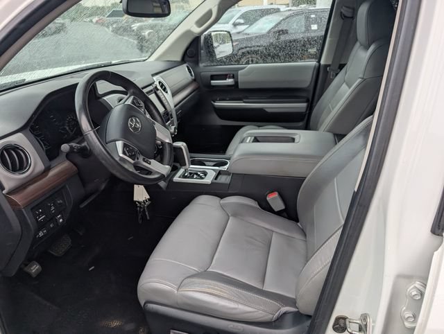Used 2018 Toyota Tundra Limited w/ Limited Premium Package AWD/4WD image 14