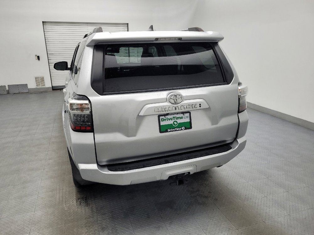 Used 2020 Toyota 4Runner SR5 Premium image 6