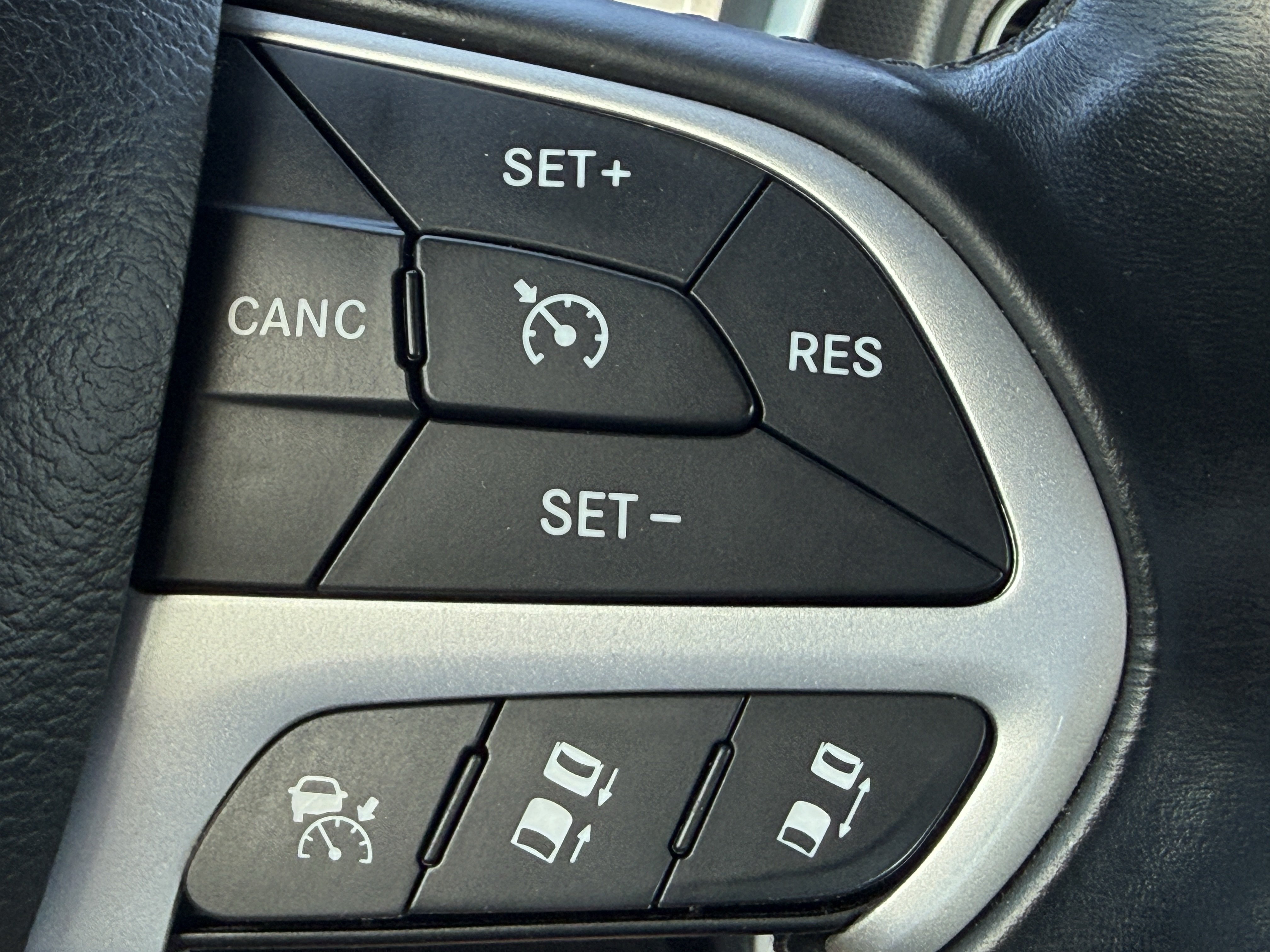 Used 2016 Dodge Charger SXT w/ AWD Premium Group image 32