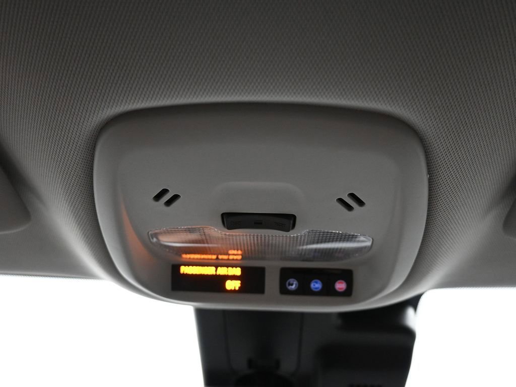 Used 2024 Chevrolet Trax LT w/ Driver Confidence Package image 17