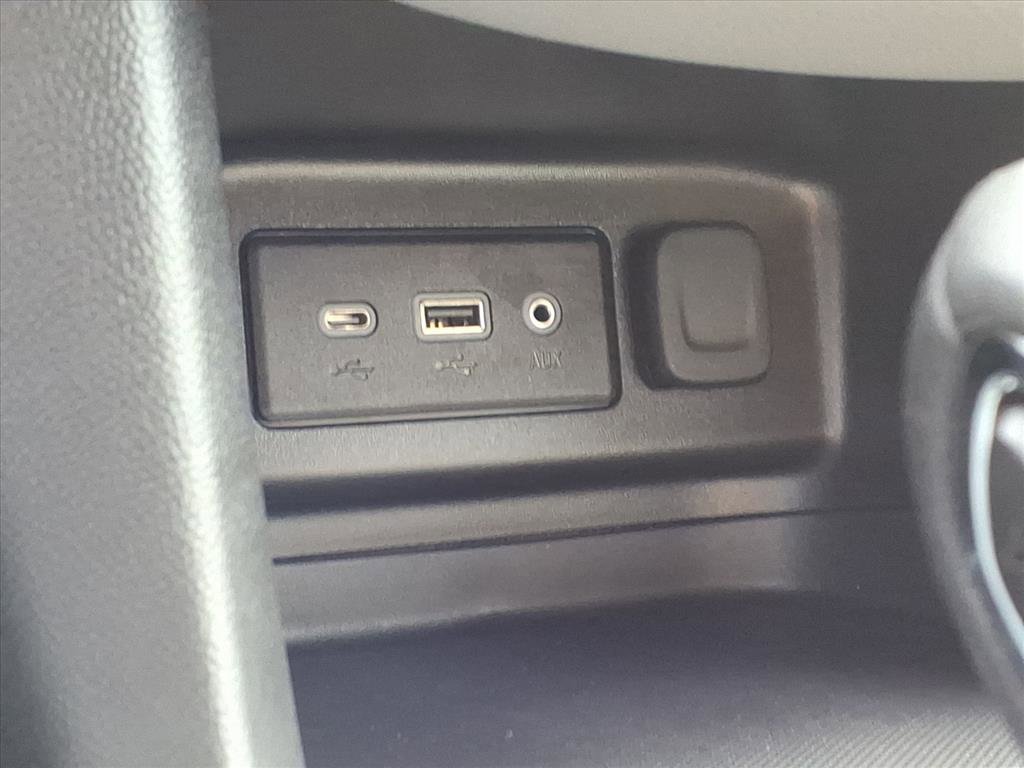 Used 2022 Chevrolet Equinox LT image 16