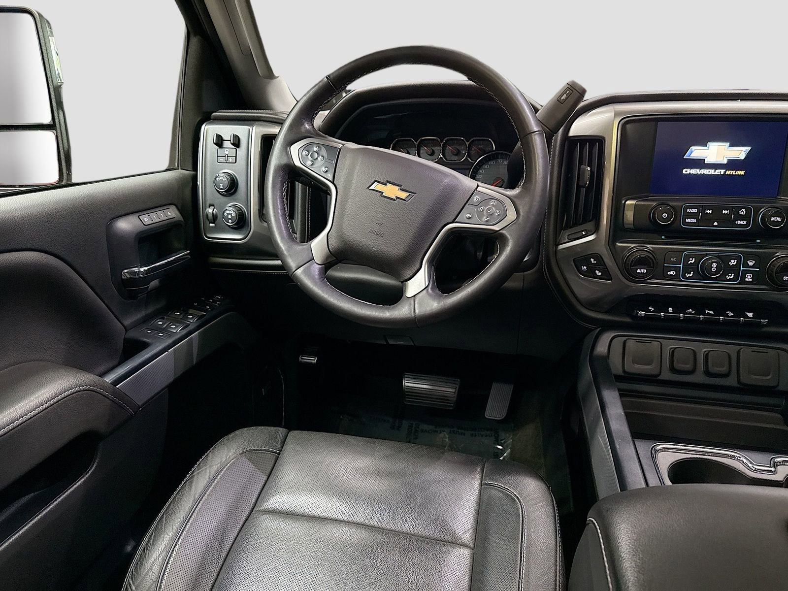Used 2018 Chevrolet Silverado 2500 LTZ w/ Duramax Plus Package AWD/4WD image 26