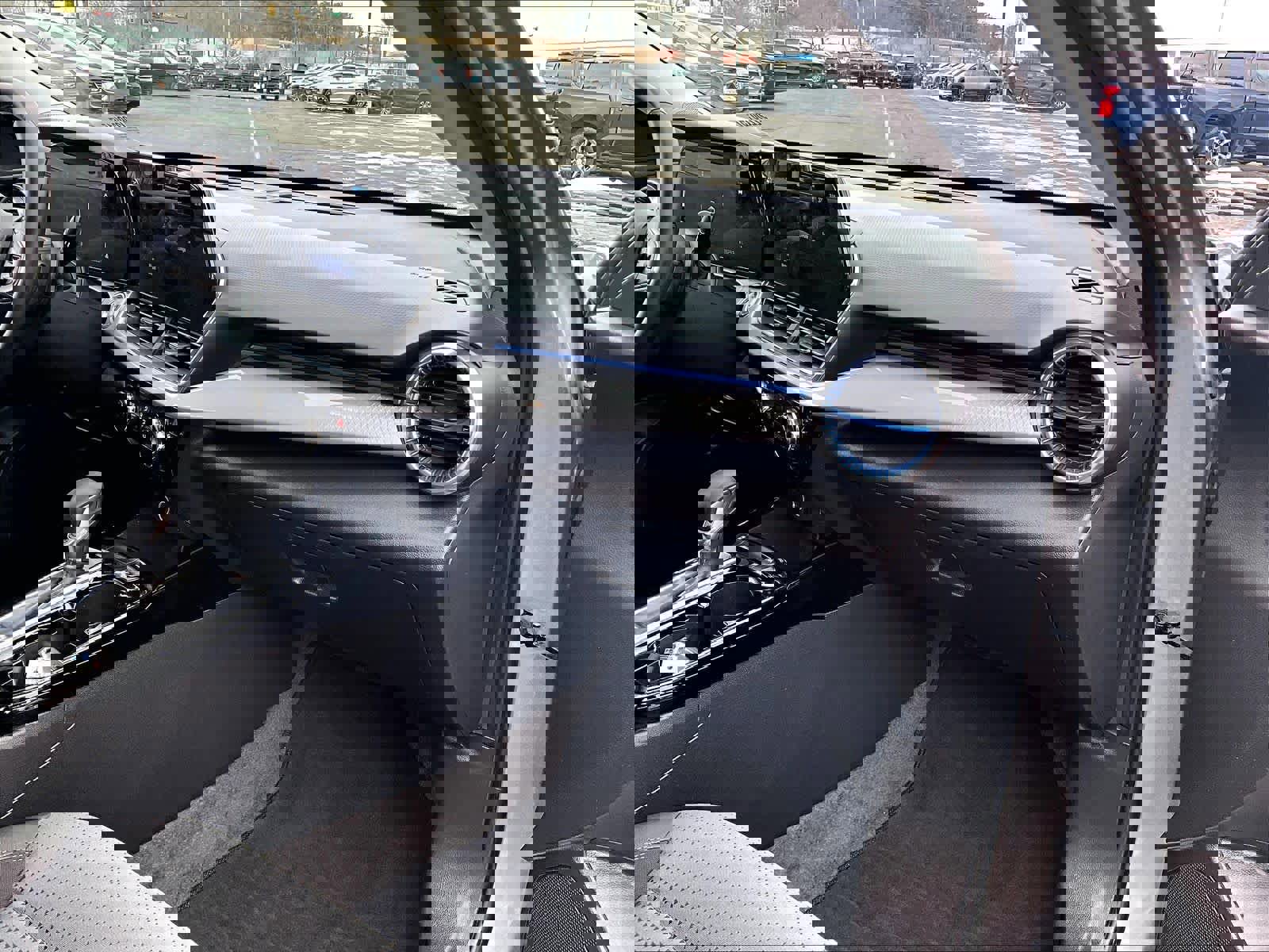 Used 2025 Chevrolet Trax LT w/ LT Convenience Package image 13