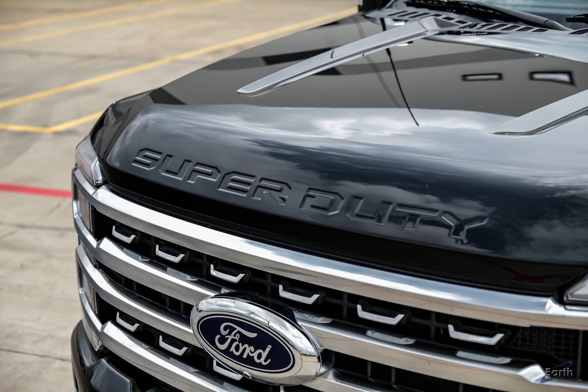 Used 2024 Ford F350 Platinum w/ Tremor Off-Road Package AWD/4WD image 30