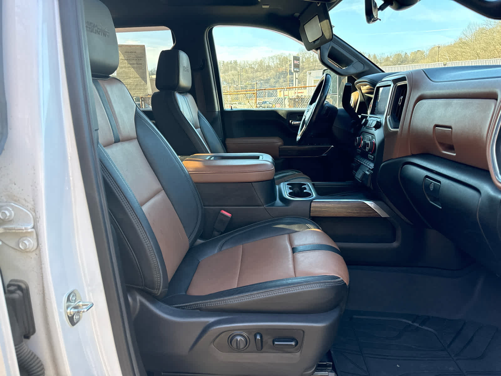 Used 2020 Chevrolet Silverado 3500 High Country w/ LPO, Hitch Package image 31