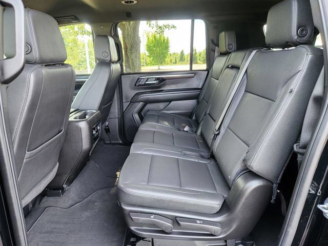 Used 2026 Chevrolet Suburban Z71 AWD/4WD image 26