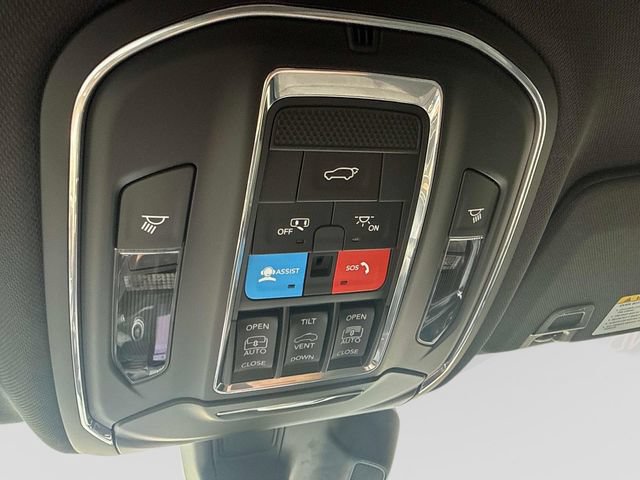 Used 2024 Jeep Grand Cherokee Trailhawk w/ Advanced Protech Group II AWD/4WD image 34