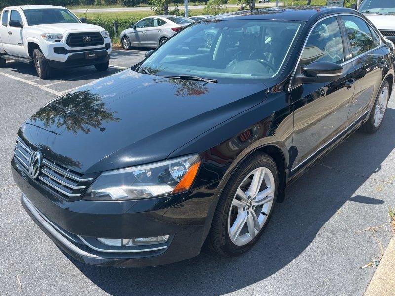 Used 2014 Volkswagen Passat 1.8T SEL Premium FWD image 3