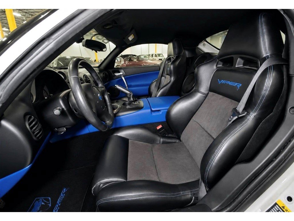 Used 2006 Dodge Viper SRT-10 w/ VOI9 Edition RWD image 5