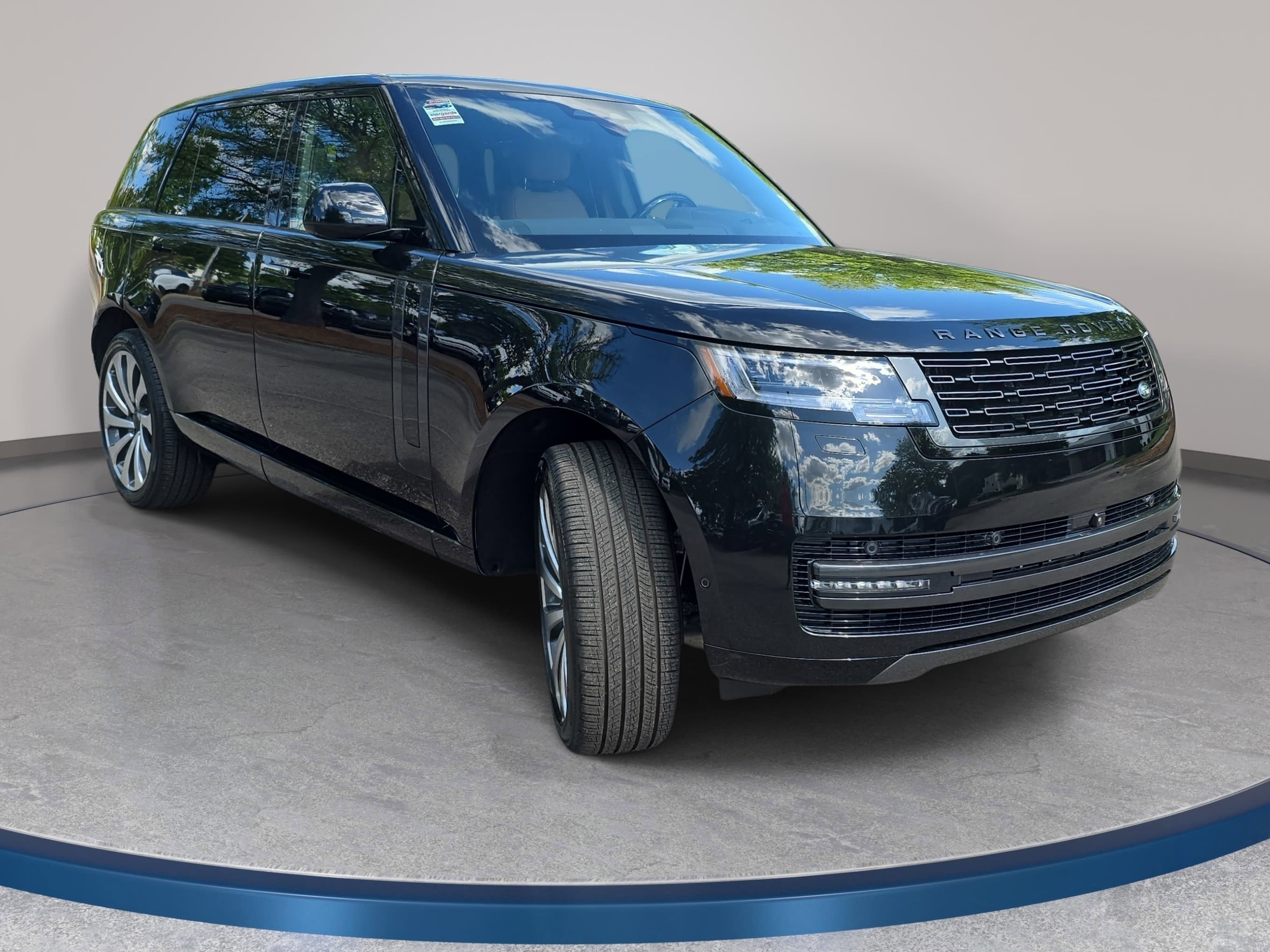 New 2026 Land Rover Range Rover Long Wheelbase SE AWD/4WD image 3