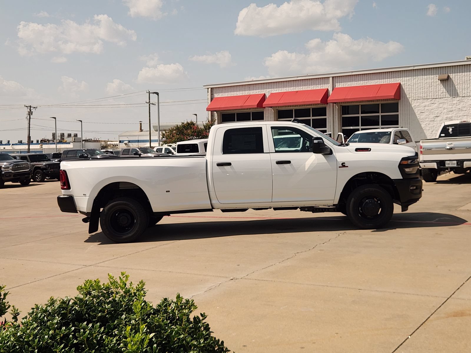New 2026 RAM 3500 Tradesman AWD/4WD image 7