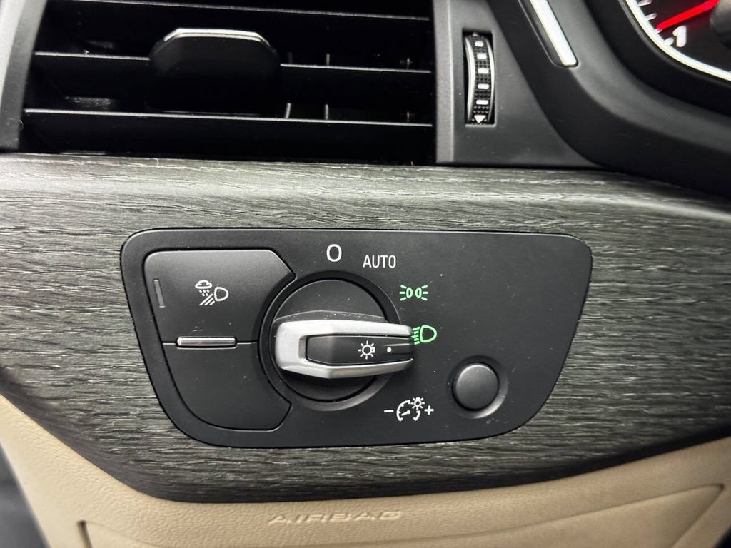 Used 2019 Audi A4 2.0T Premium FWD image 31