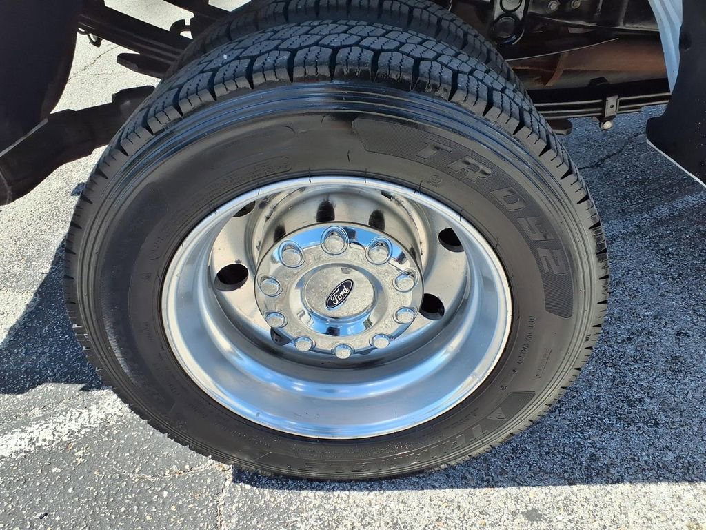 Used 2024 Ford F450 Lariat w/ Camper Package image 9