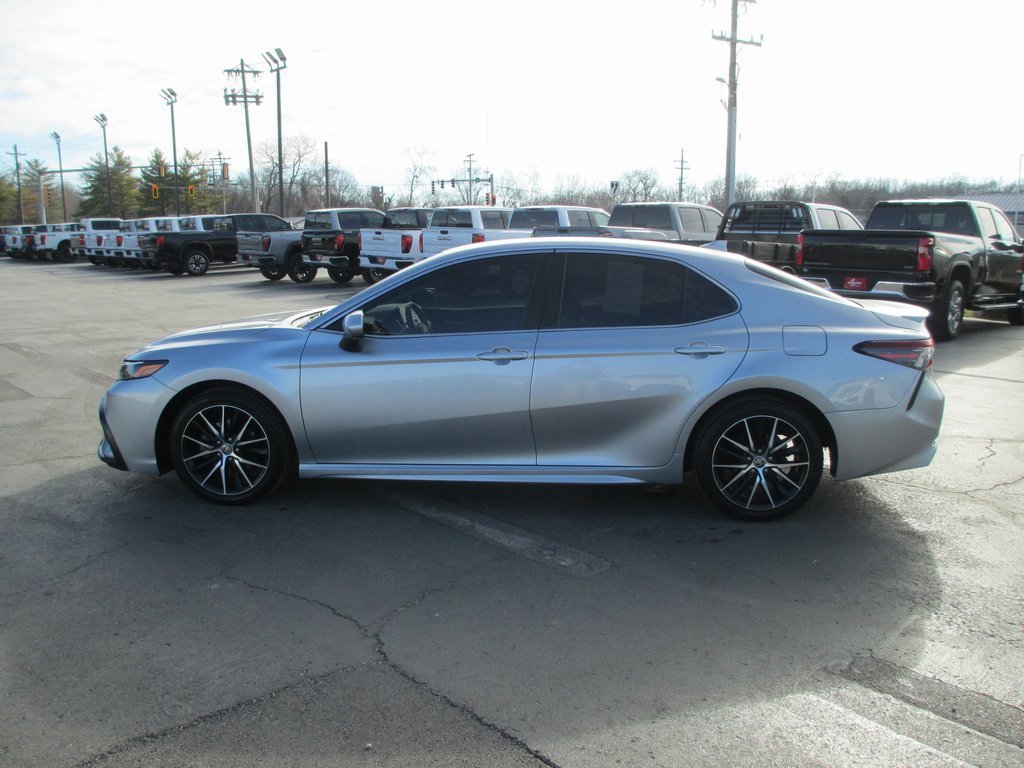 Used 2021 Toyota Camry SE image 7
