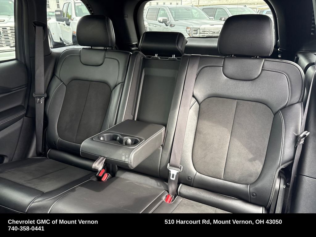 Used 2025 Jeep Grand Cherokee Altitude AWD/4WD image 25