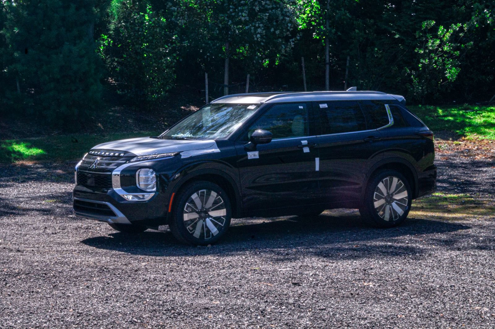 New 2025 Mitsubishi Outlander AWD image 3
