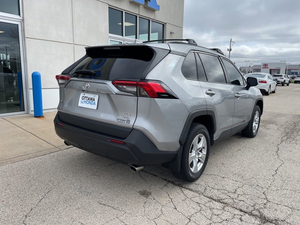 Used 2020 Toyota RAV4 XLE w/ Convenience Package image 5