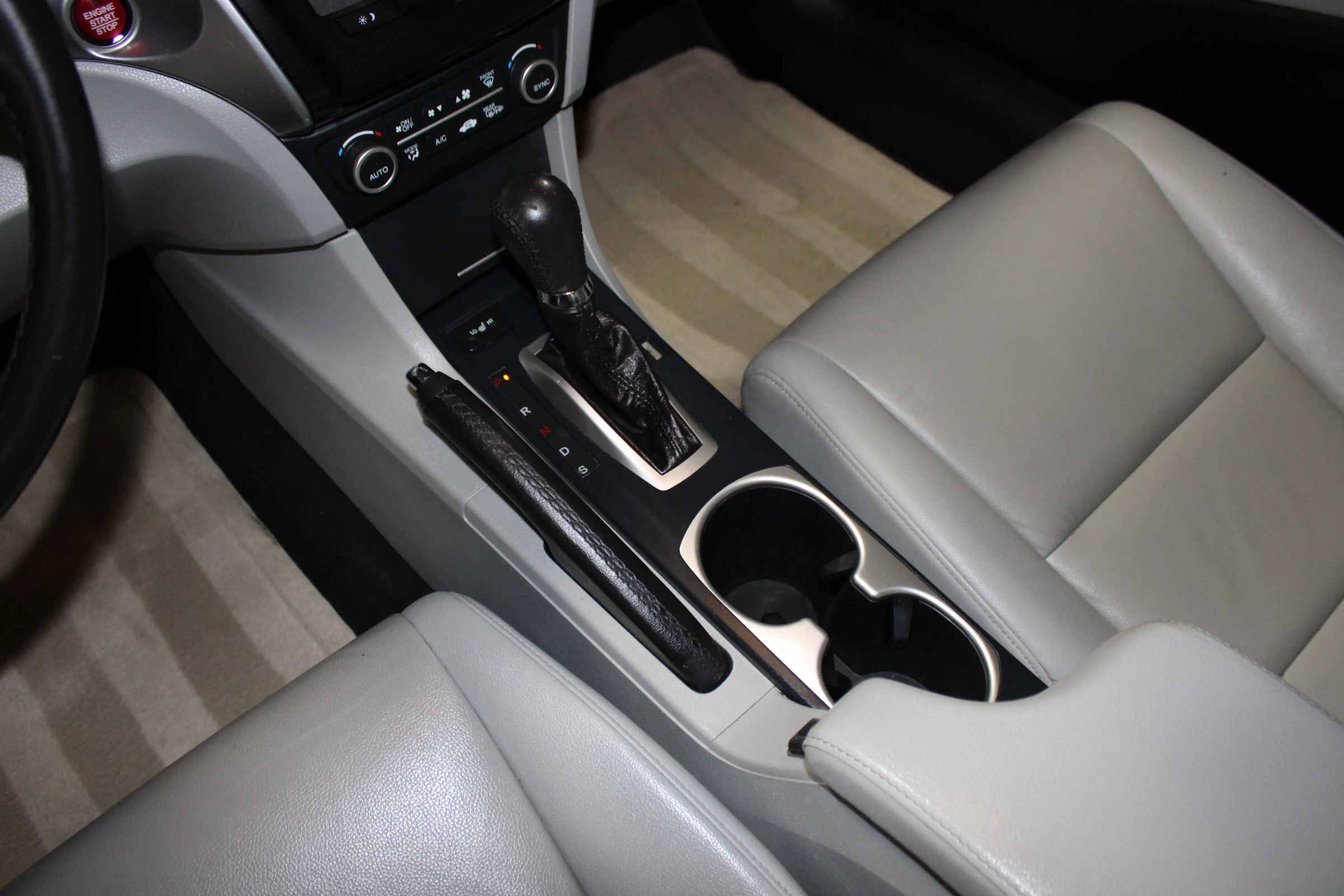 Used 2017 Acura ILX FWD image 14