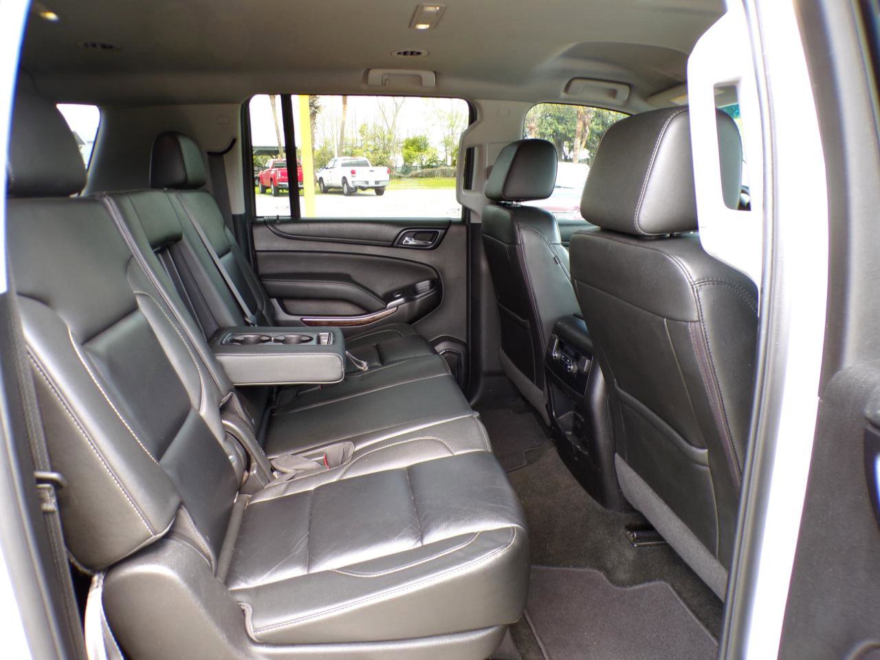 Used 2018 Chevrolet Suburban LT RWD image 31