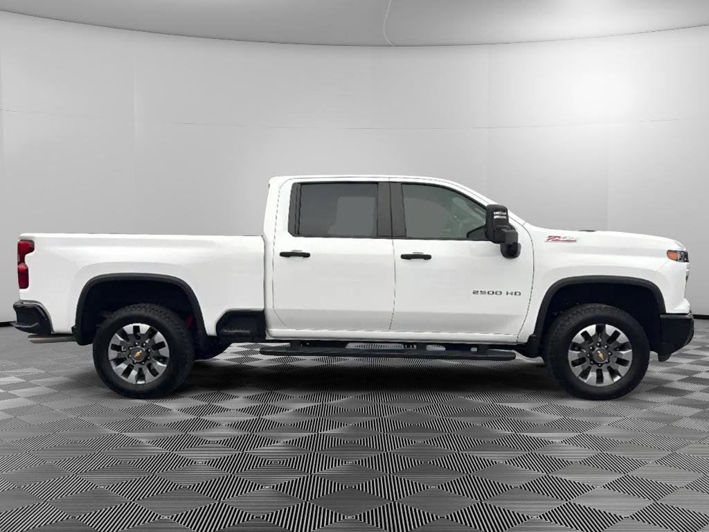 Used 2024 Chevrolet Silverado 2500 Custom w/ Custom Value Package image 6