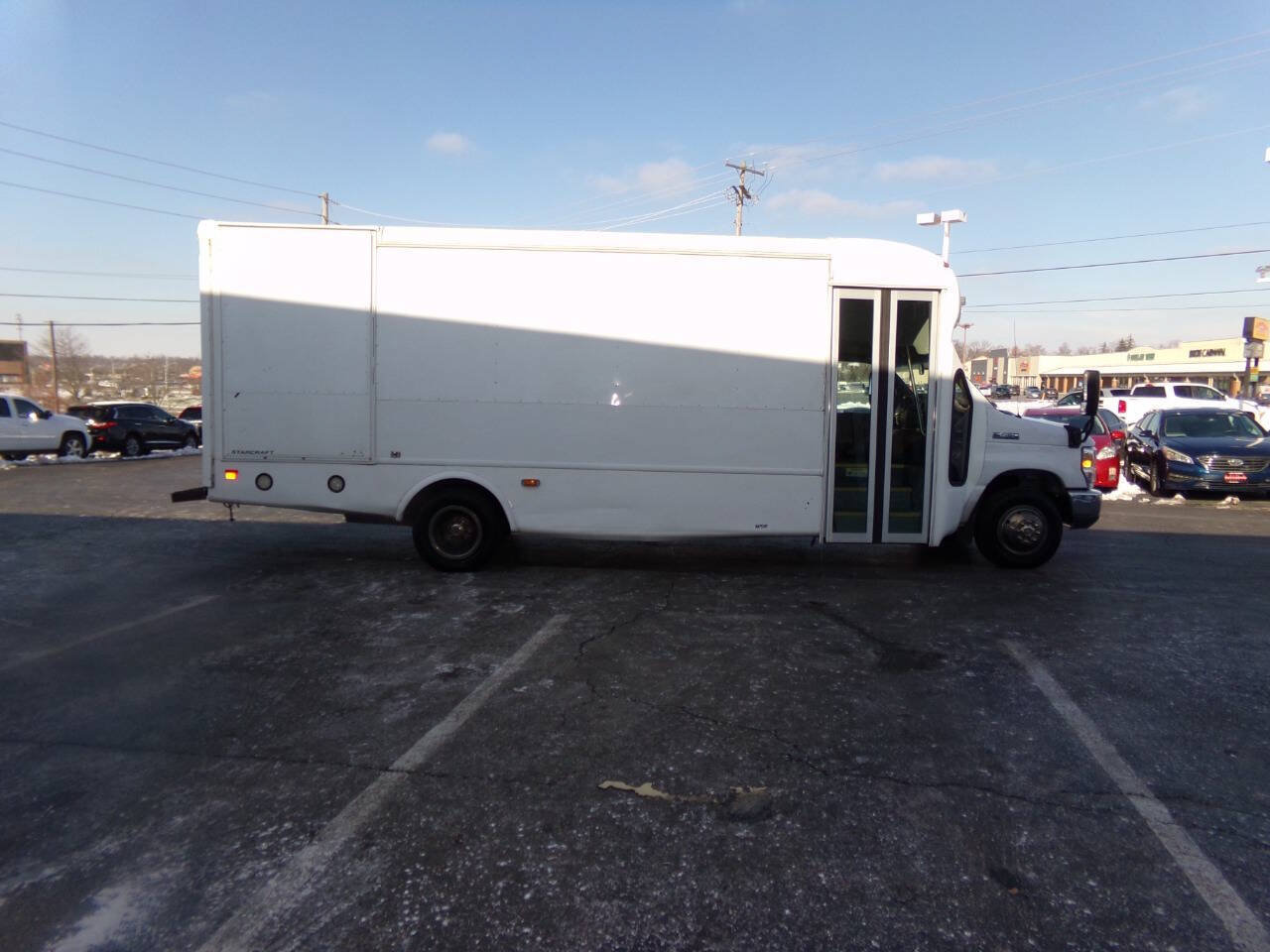 Used 2019 Ford E-450 and Econoline 450 Super Duty w/ Shuttle Bus Prep Package RWD image 6